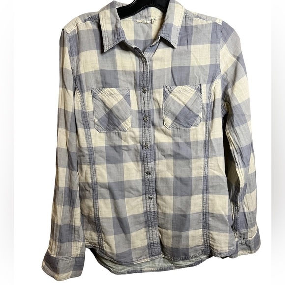 Woolrich Button Down Long Sleeve Shirt Size Medium - Picture 2 of 5